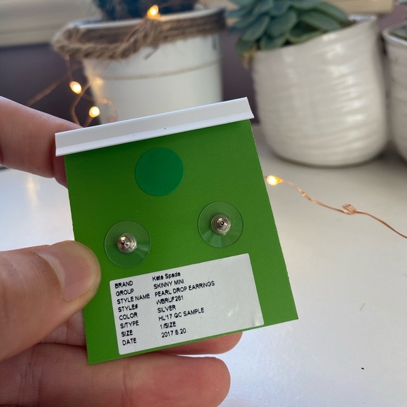 BRAND NEW Silver Kate Spade Bow Bracelet - Picture 4 of 4